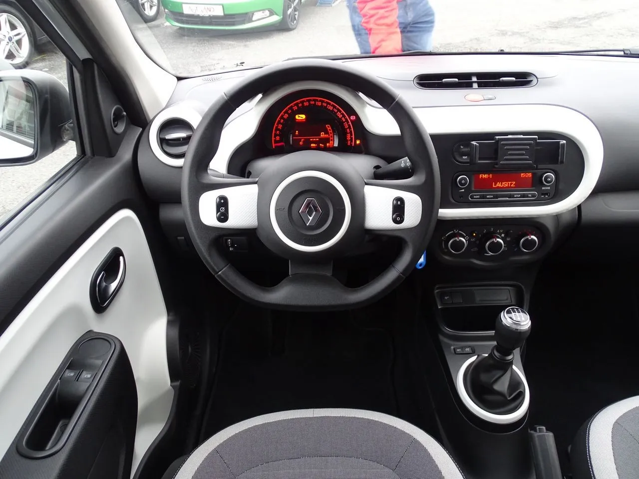 Renault Twingo SCe 75 Bluetooth...  Image 8